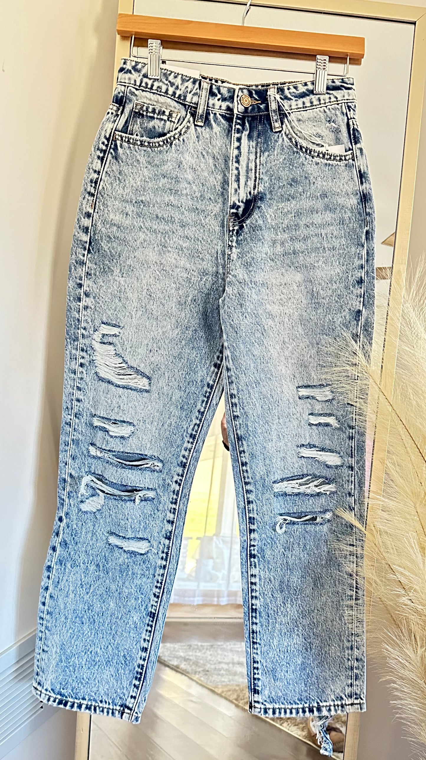 Super High Rise 90’s Vintage Straight Jeans